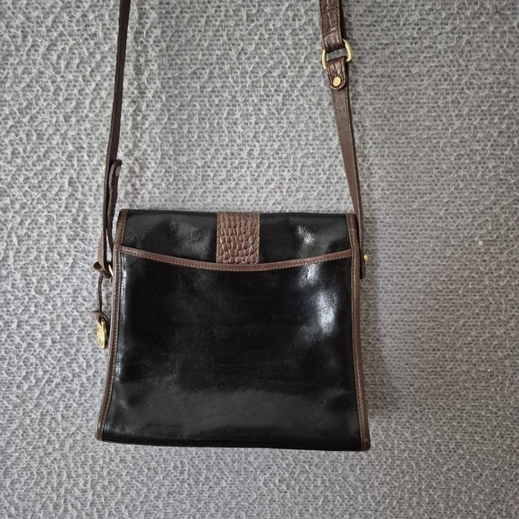 Vtg Brahmin Two-toned Black and Brown Leather Crossbody Bag Croc Embossed - Picture 8 of 13